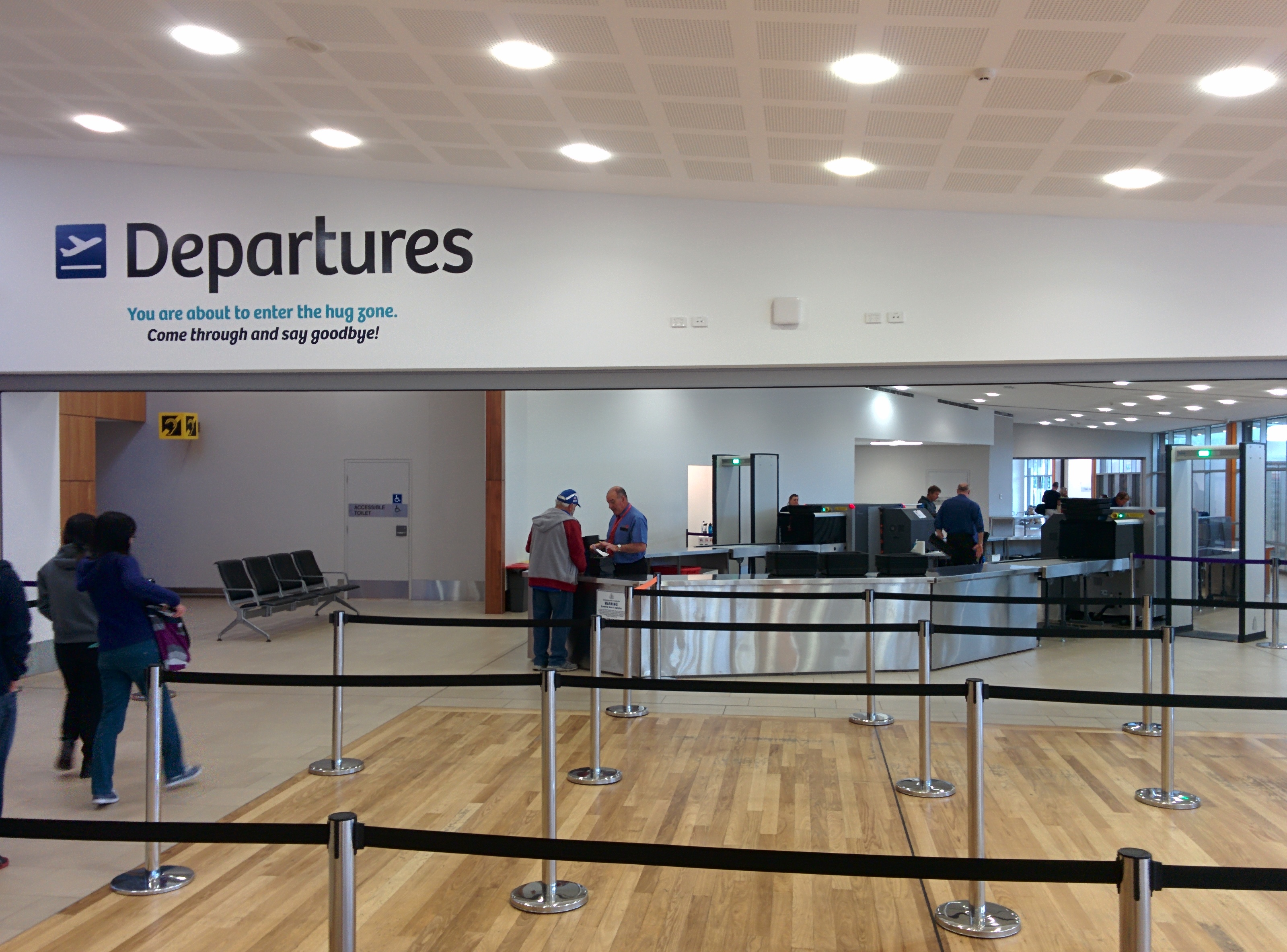 Hobart_International_Airport_departure_zone.gk
